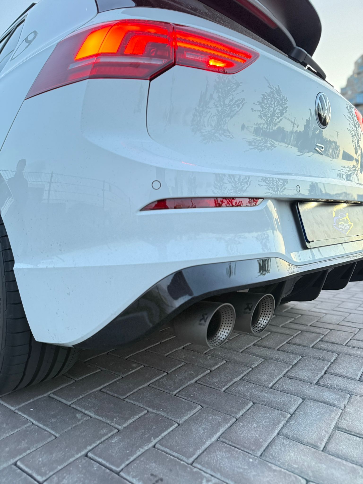 Volkswagen Golf 8.5R Performance