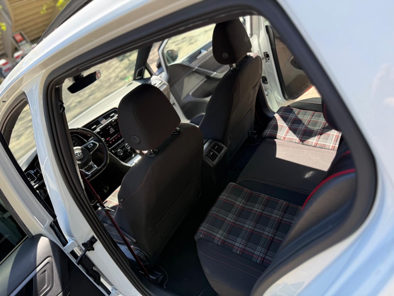Volkswagen Golf 7.5GTI Performance