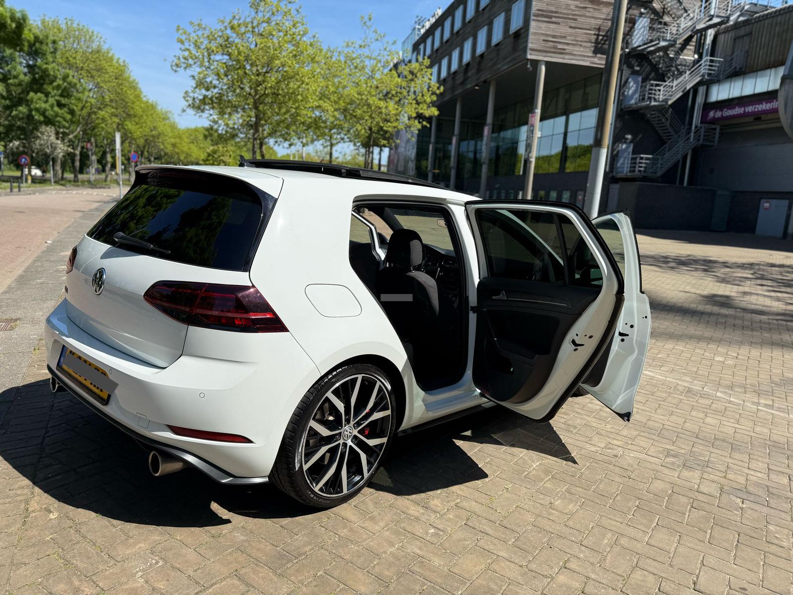 Volkswagen Golf 7.5GTI Performance