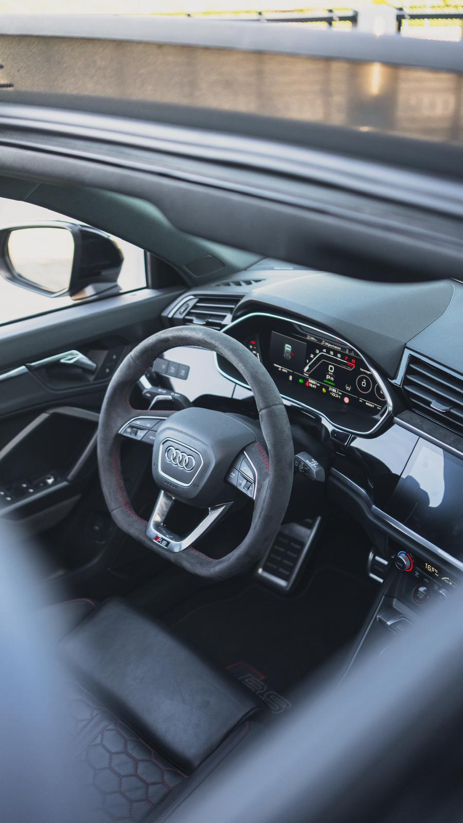 Audi RSQ3