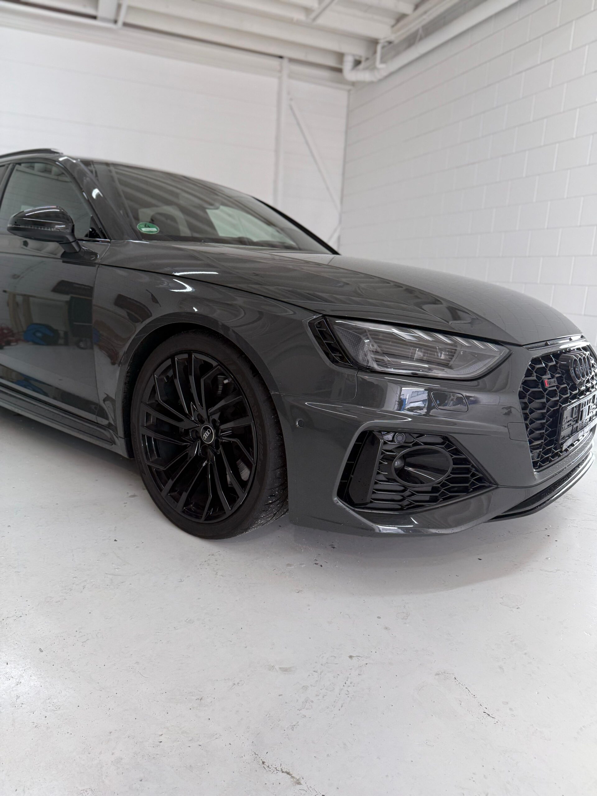 Audi RS4 + Middendemper delete