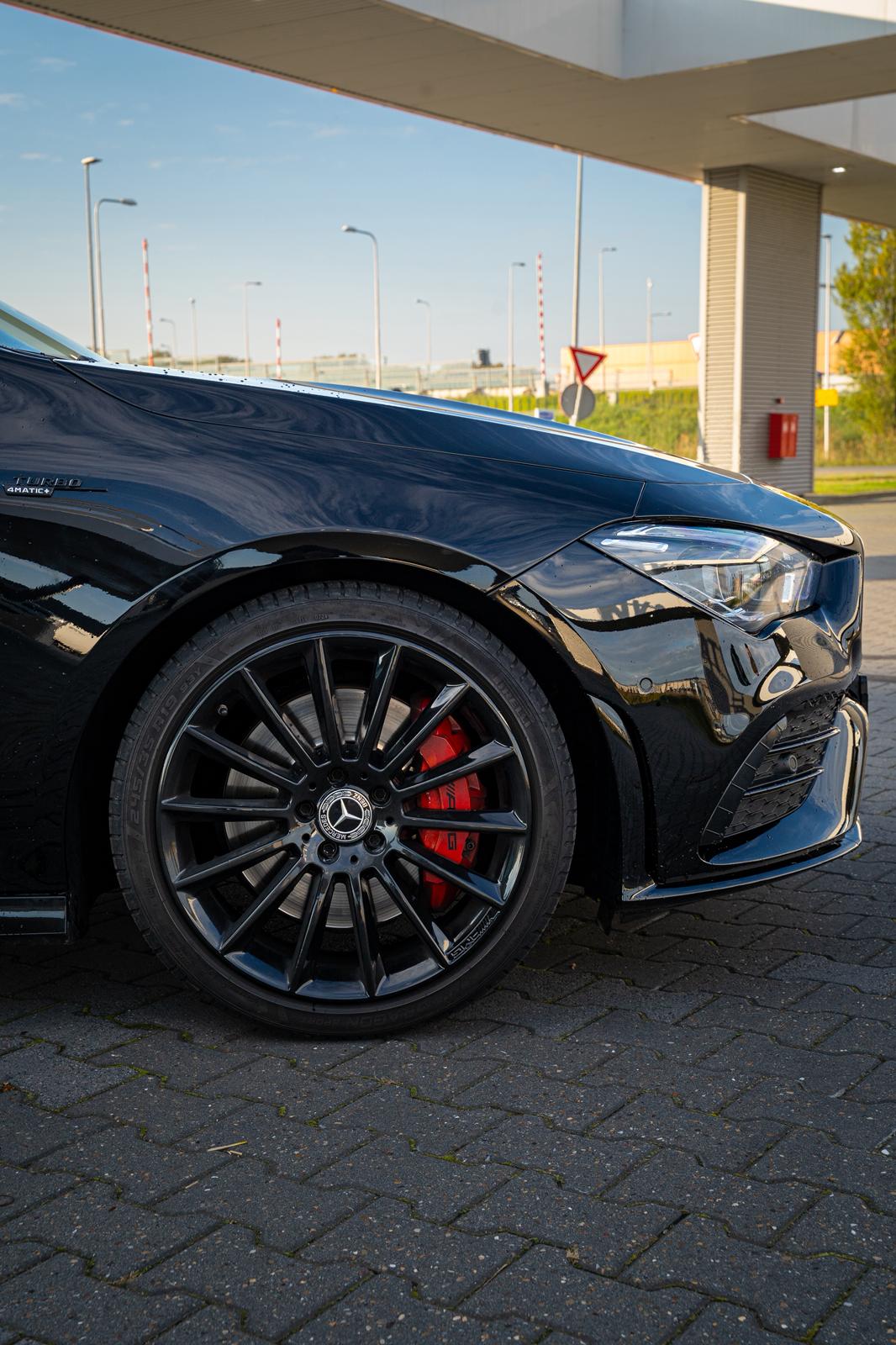 Mercedes Benz CLA 35 AMG