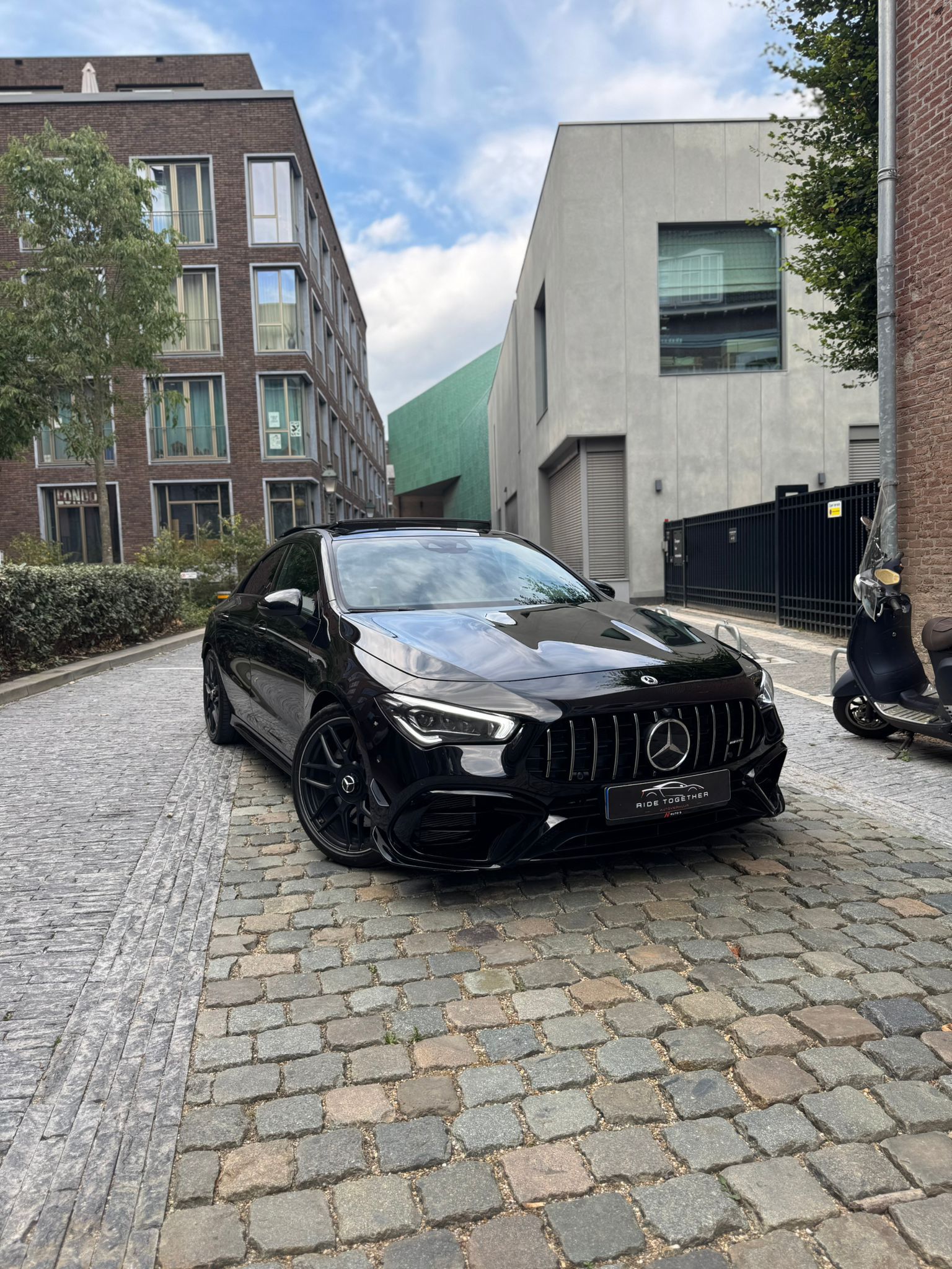 Mercedes Benz CLA45s AMG